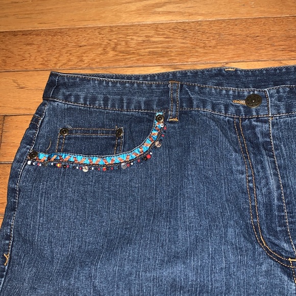 Ruby Rd. Cropped Jeans Fringed Beaded and Embroidered Size 14. - Picture 2 of 3